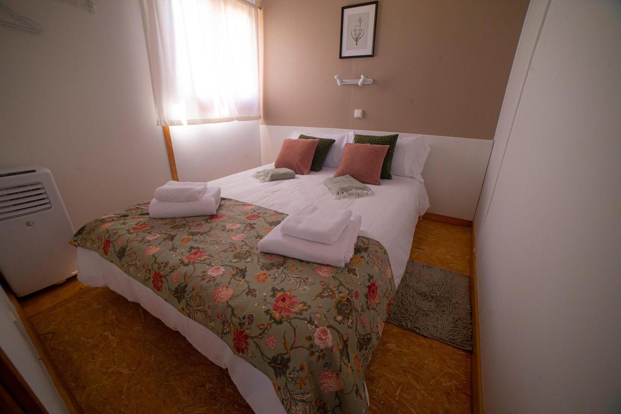 Las Casitas De Guadamur Bilik gambar
