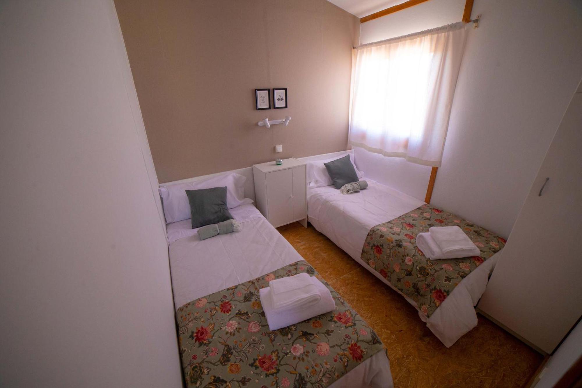 Las Casitas De Guadamur Bilik gambar
